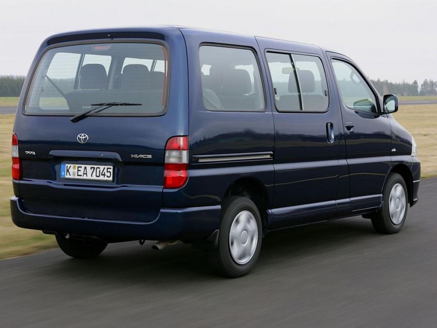  Toyota Hiace 2006 года  (фото 10 из 27)